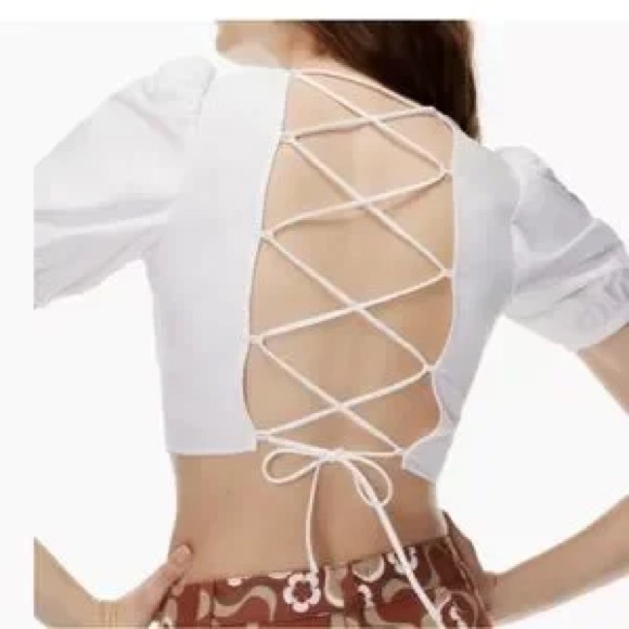 Aritzia Tops - ARITZIA SUN-DEH WHITE TOP